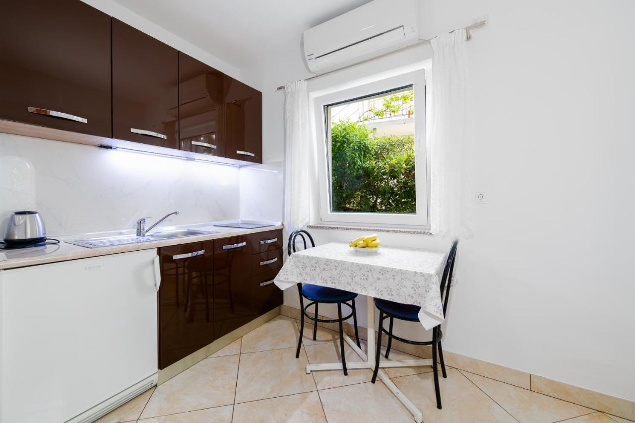 Apartments Melita Crikvenica Exterior foto